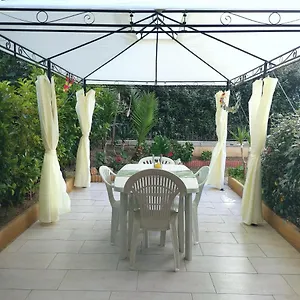 Valevalehome - Gallery With Fully Equipped Kitchen, Reserved Parking, Big Garden Appartamento